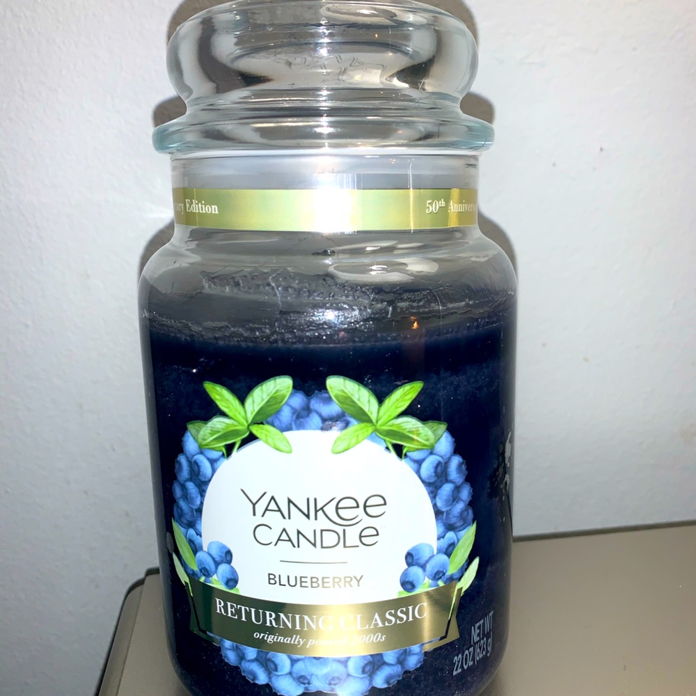 *Rare* Yankee Candle - Returning Scent *Blueberry*